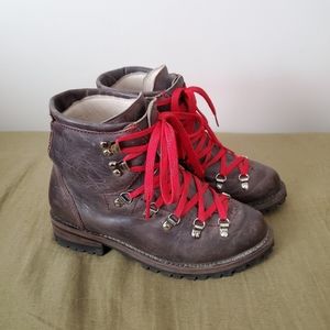 Freebird Hiker with Red Laces Charcoal 8
